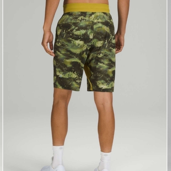 Lululemon T.H.E. Linerless Short 9" High Dive Auric Gold Multi Size XXL - Picture 3 of 11